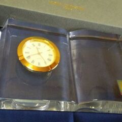 (完了)卓上型　水晶電子時計