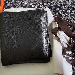 エルメス 二つ折り財布 ほつれあり。