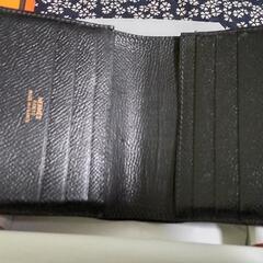 エルメス 二つ折り財布 ほつれあり。