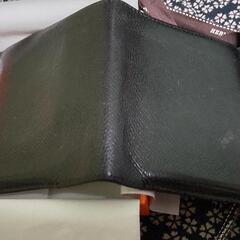 エルメス 二つ折り財布 ほつれあり。