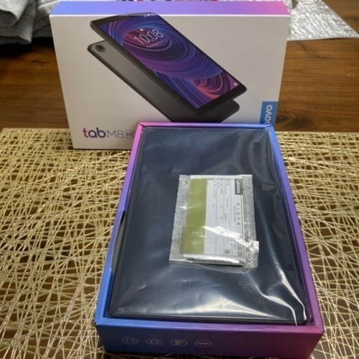 Lenovo tab m8 タブレット