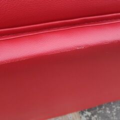 合皮張り2人掛けソファー 赤色『美品中古、小傷あり』 【リサイクル