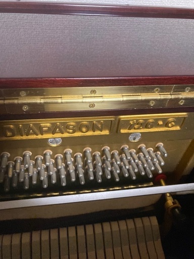アップライトピアノ　DIAPASON 126-c