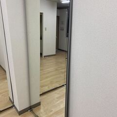 【名古屋駅近く】大型ミラー 大型鏡 巨大 ミラー 鏡 180×90