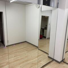【名古屋駅近く】大型ミラー 大型鏡 巨大 ミラー 鏡 180×90