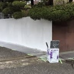 擁壁の塗装 − 神奈川県