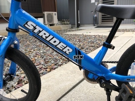 【引取限定】STRIDER 14x 幼児用自転車 青 Amazon.co.jp: ストライダー 14x (STRIDER 14x) 14インチ 本体