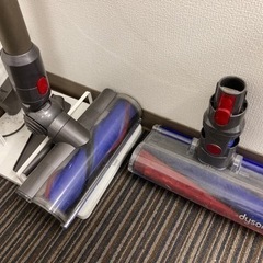 Dyson ダイソン V8 Absolute アブソリュートSV10ABL（スタンド付き）