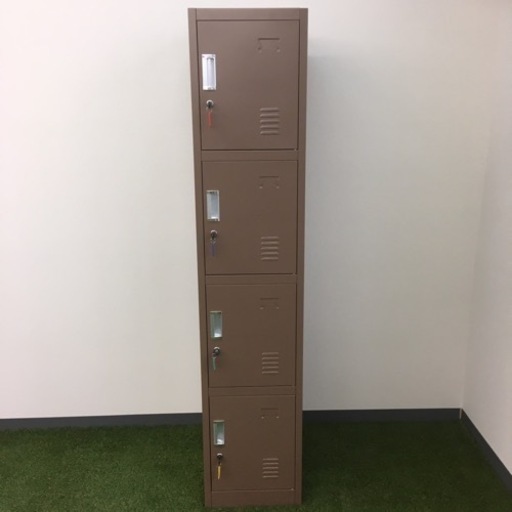 ロッカー おしゃれ スチールロッカー 4人用 ブラウン 鍵付き スリム 1列4段 茶 サンマルチノ 久下田のオフィス用家具 ロッカー の中古あげます 譲ります ジモティーで不用品の処分