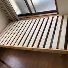 木製シングルベッド　フレームのみ