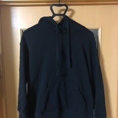 UNIQLO スウェットプルパーカー　黒　