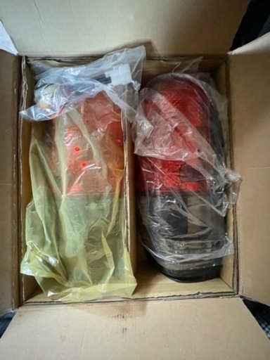 ランクル復刻70 GRJ76K テールランプ(スモーク) DEPO製 新品