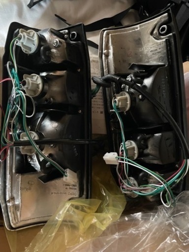 ランクル復刻70 GRJ76K テールランプ(スモーク) DEPO製 新品