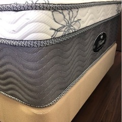 シモンズ　マットレス　美品