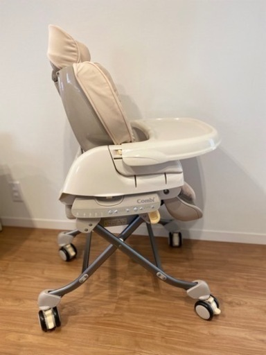 コンビ ロワイヤルオートスウィング(電動ハイローチェア・ネムリラ  