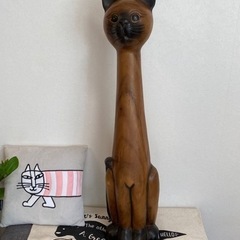木製　木彫ロングネック猫ちゃん　置き物　高さ７６㎝
