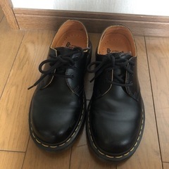 10/12 までです。Dr.Martens ドクターマーチン 3ホール