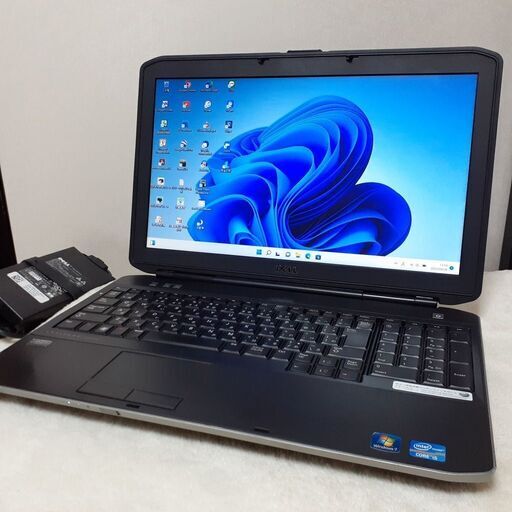 【取引中です】DELL　LATITUDE　15インチ　SSD搭載　Wi-Fi　マルチ　テンキー付き　Windows11