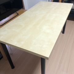 IKEAのテーブル　150x75 ダイニングやオフィスに