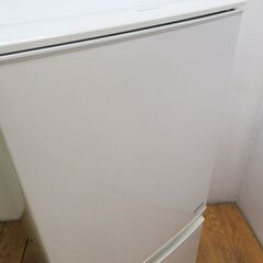 配達設置無料！ 引っ越しても便利などっちもドア 137L 冷蔵庫 DL11