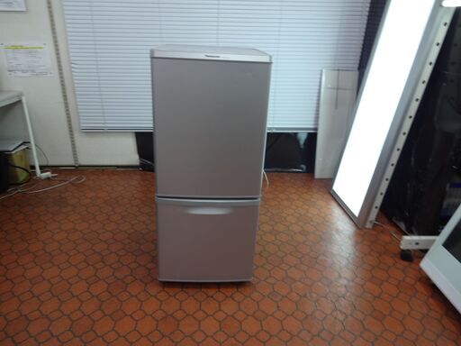 豪華で新しい ID 004351　冷蔵庫　２ドア　パナソニック　138L　２０１７年製　NR-B149W-S 冷蔵庫