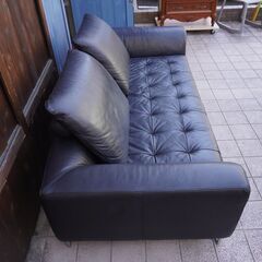 IDC OTSUKA(大塚家具)のL/S CONMFORT 11(エルエス コンフォート) 革張り3人掛けソファ！高級感のあるモダンなデザインが魅力♪ゆったりとしたスタイリッシュなトリプルソファ♪CD303