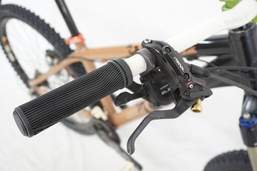 GIANT 「ジャイアント」 STP 2006年モデル マウンテンバイク MTB スポーツバイク 自転車 3722042400001