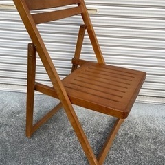 終了:木製の椅子