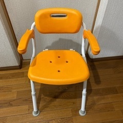 介護椅子（シャワーチェア）オレンジ色