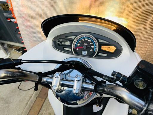 ☆実動！PCX PGM-Fi 白 人気の125ccスクーター 千葉 木更津から 配送可
