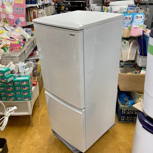 2018年製　シャープノンフロン冷凍冷蔵庫  2ドア 137L