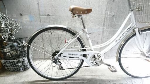 自転車中古 PACOCLAIRE 外装6段変速 オートライト ステンレスカゴ鍵付き タイヤ26インチ カラーホワイト