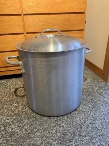 大きなアルミ寸胴鍋 容量100L