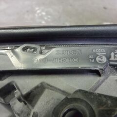 ☆クラウン純正 HID ヘッドライト 左 HCHR-686 ヘッドライトです。