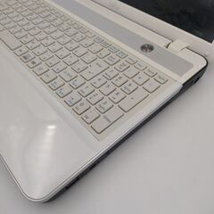 富士通 第2世代Core i7搭載 新品SSD240G メモリ8G CD/DVD読み書き 大画面
