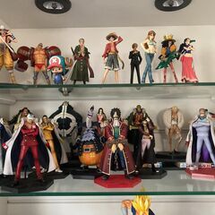 テレビ台　フィギュアケース