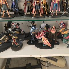 テレビ台　フィギュアケース