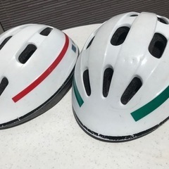 自転車　ヘルメット　２つ