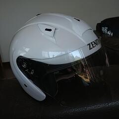 白い綺麗なヘルメット(おまけ付)