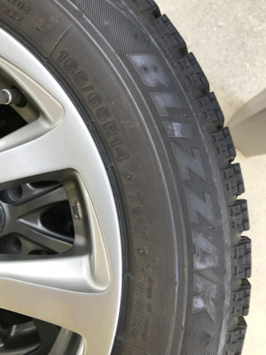 ブリヂストン　スタッドレス　VRX 165／65 14インチ