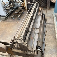 鉄工場 折り曲げ機