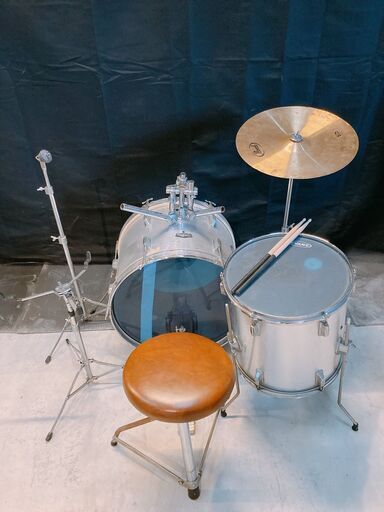 145 Pearl   ドラムセット一部  スネアスタンド　シンバルスタンド2個　クラッシュシンバル　　バスドラム　フロアタム　ドラムスローン