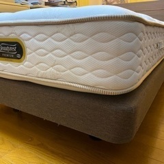 中古　シモンズ エグゼクティブニューフィットプレミアム シングルベッド 昔25万程度で購入　あまり使用してません。SIMMONS ビューティー 