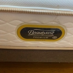 中古　シモンズ エグゼクティブニューフィットプレミアム シングルベッド 昔25万程度で購入　あまり使用してません。SIMMONS ビューティー 