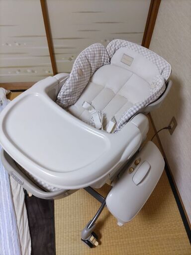 コンビ　電動ベッド