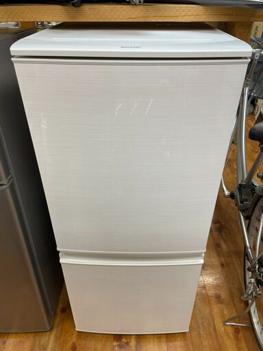 ☆SHARP シャープ 137L 2ドア冷蔵庫 SJ-D14C-W 2017年製 ガラス棚 つけかえどっちもドア