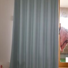 水色のカーテンです。