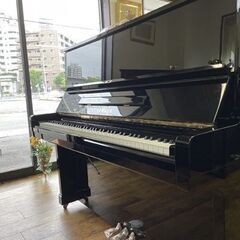 リフレッシュ済み中古ピアノ　定番モデル　ヤマハU2H黒