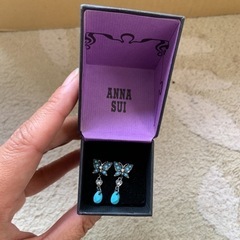 ANNA SUI/バタフライ/蝶/ピアス/新品/レトロ