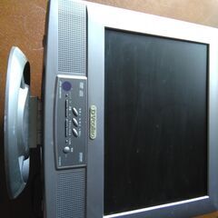 古いDVDプレーヤー付き液晶テレビ（地デジではありません）無料